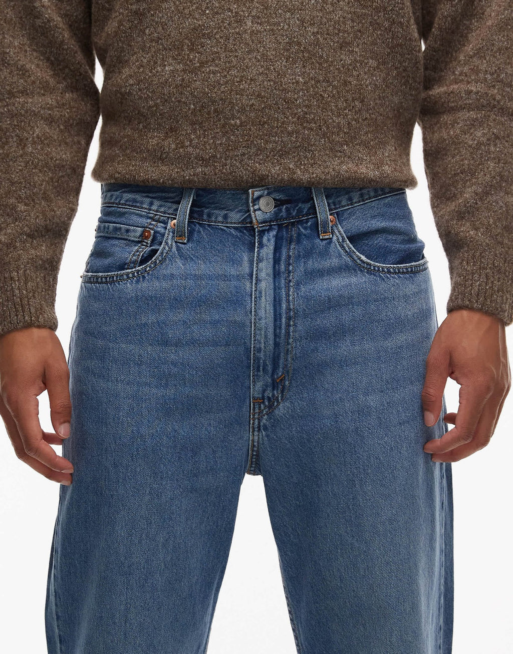 Levi's 565 loose straight lightweight jeans in mid wash